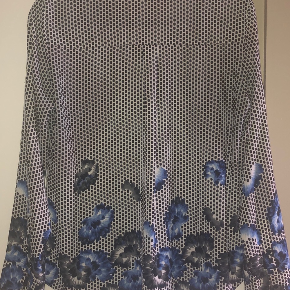 Top - Picture 2 of 2